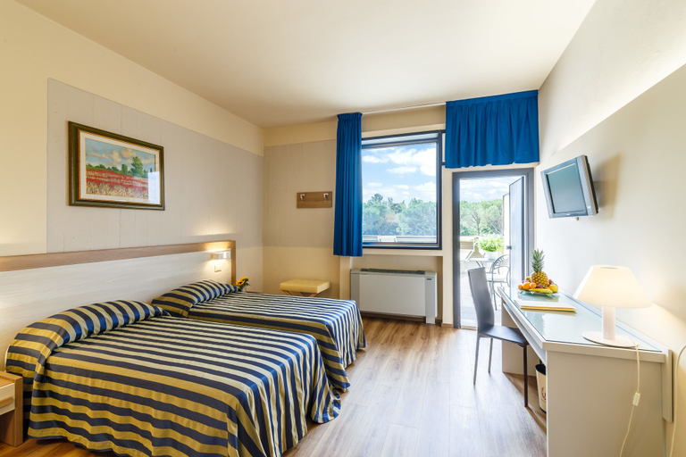 Bedroom 3, Hotel Country Club, Lucca