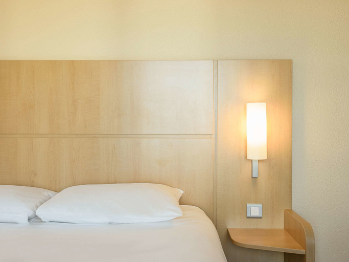 Bedroom 2, ibis Ciboure St Jean De Luz Hotel, Pyrénées-Atlantiques