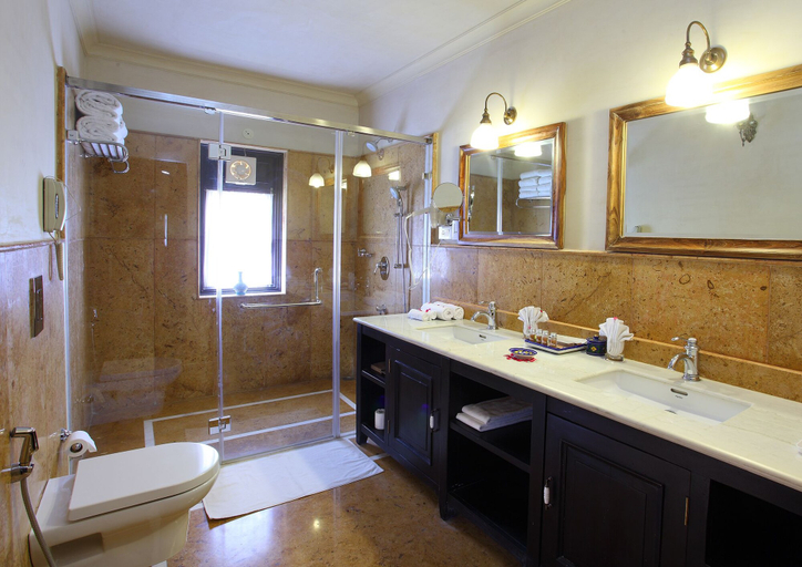 Bathroom 5, Juna Mahal Jungle Resort Ranthambore, Sawai Madhopur