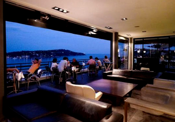 Food & Drinks 5, Le Versailles, Alpes-Maritimes
