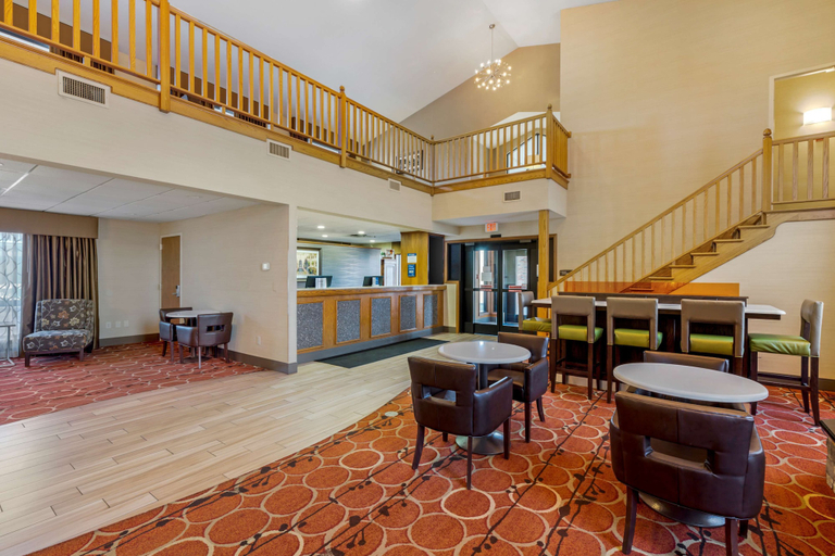 Others 5, Best Western Falcon Plaza - Bowling Green, Wood
