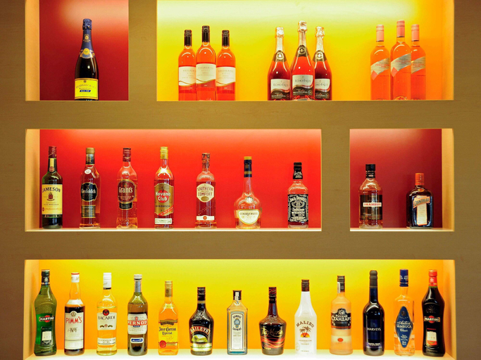 Food & Drinks 5, Ibis Gloucester Hotel, Gloucestershire