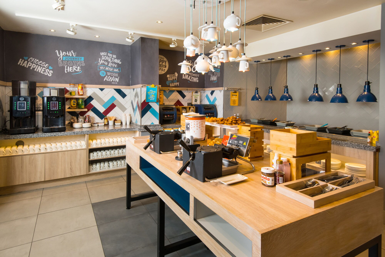 Food & Drinks 5, Hampton by Hilton Birmingham Jewellery Quarter, Birmingham