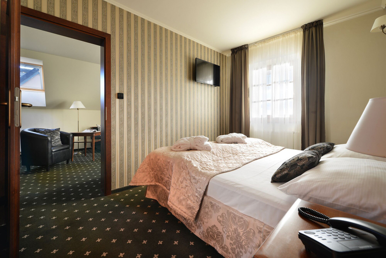 Bedroom 4, Golf hotel Morris, Cheb