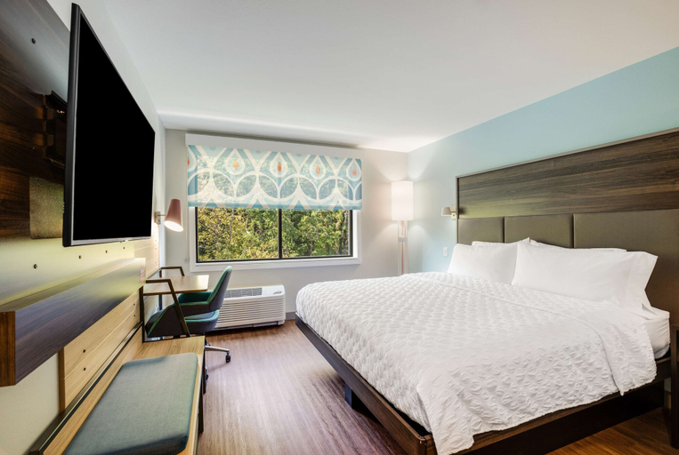 Bedroom 3, Tru by Hilton Saint Joseph, Berrien
