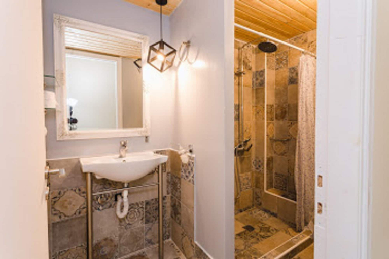 Bathroom 5, Ionian Paradise, Ionian Islands