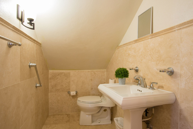 Bathroom 3, Bayview Vacation Apartments