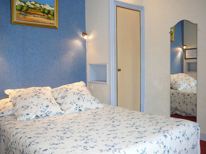 Bedroom 4, Hotel Du Fiacre, Vaucluse