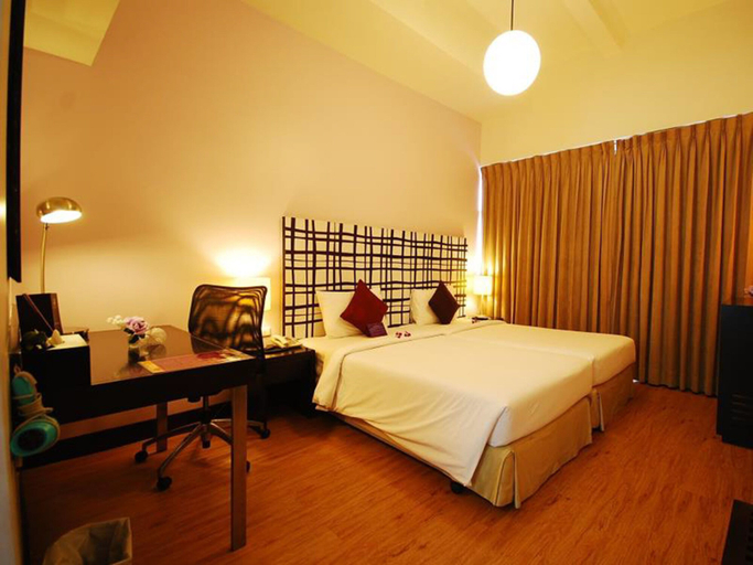 Bedroom 3, The Embassy Sathorn, Sathorn