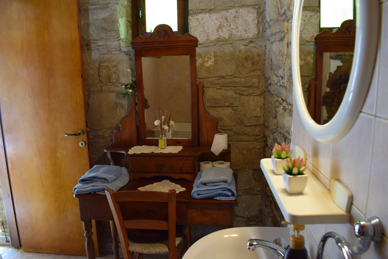 Bathroom 5, Vasilopoulos House, Larnaca