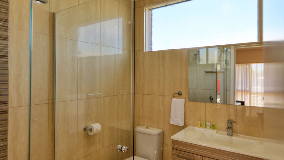 Bathroom 5, Quality Inn Swan Hill, Swan Hill - Central