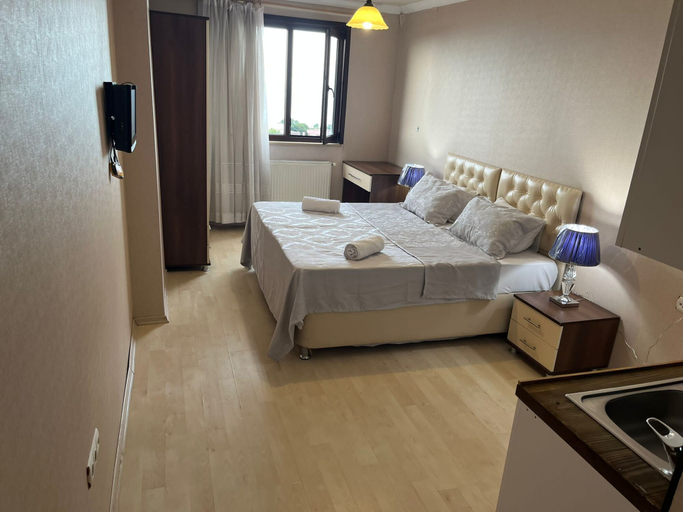 Bedroom 2, Hypatia Apart Hotel, Merkez