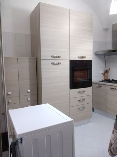 Others 5, Casa Jessica, Brindisi