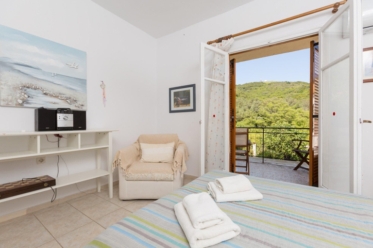 Bedroom 5, Anna Apartment Walk to Beach A C Wifi Car Not Required - 2451, Ionian Islands