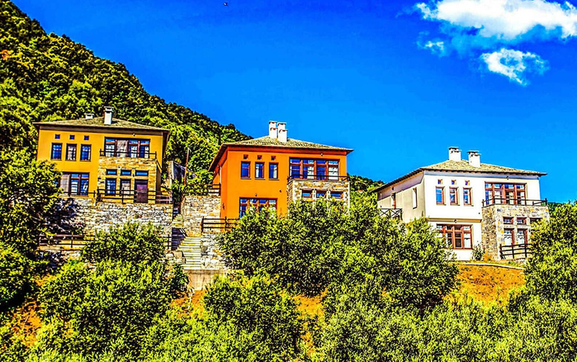 Exterior & Views