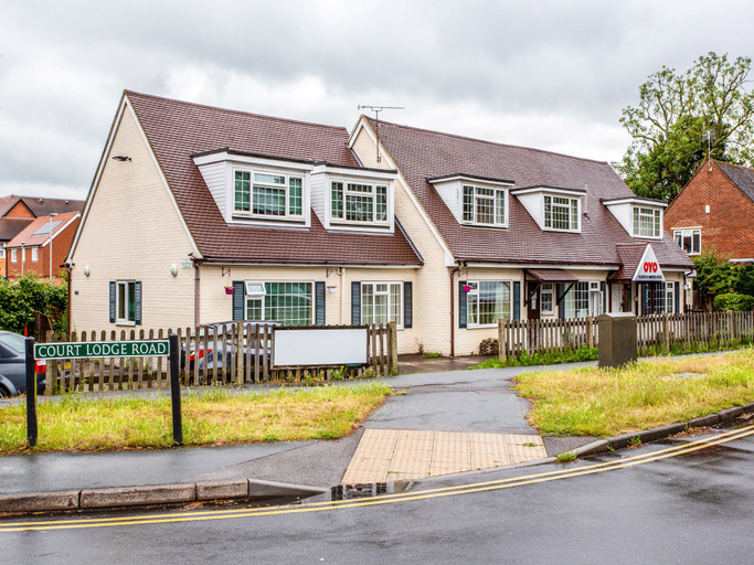 Exterior & Views 2, Flexistay Ambers Gatwick Aparthotel, Surrey