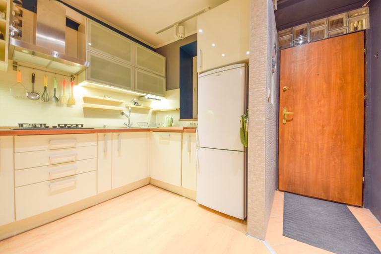 Others 4, ShortStayPoland Leszno - B53, Warsaw