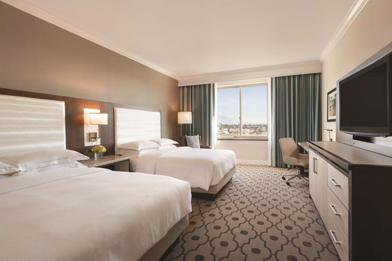 Bedroom 3, Hilton Los Angeles/San Gabriel, Los Angeles