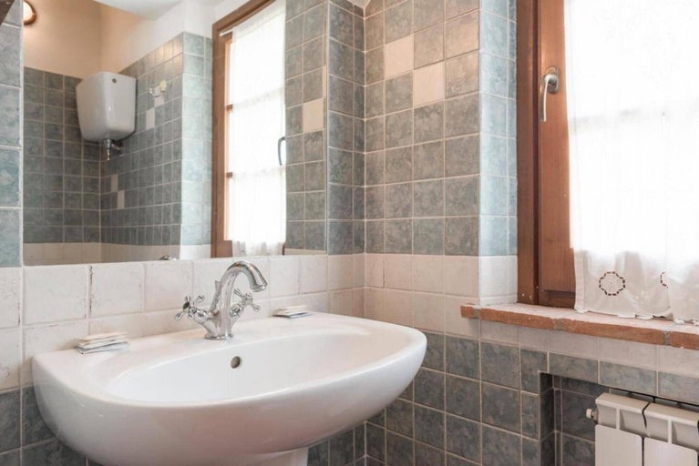 Others 3, Hawthorn apt With Shared Pool Family fun, Perugia
