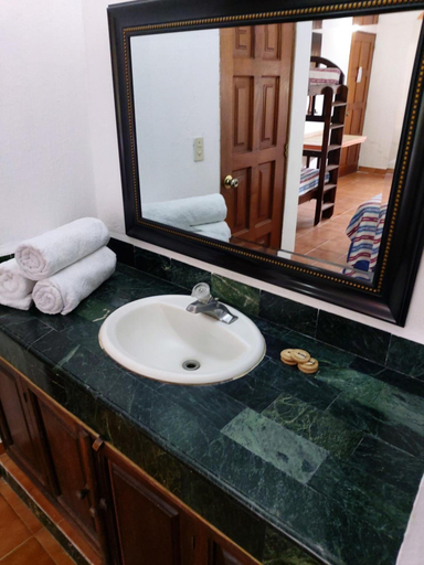 Bathroom 3, Perla Maya Hotel, Panajachel
