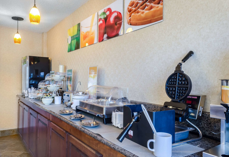 Food & Drinks 5, Quality Inn Ruston, Lincoln