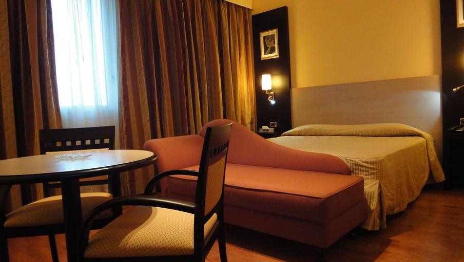 Bedroom 4, Hotel Marconi, Bologna