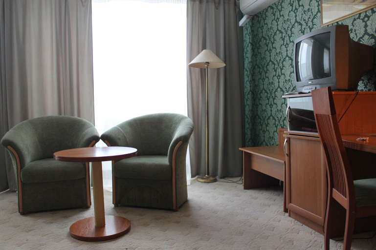 Others 5, Hotel Hostynnist, Dniprovs'kyi