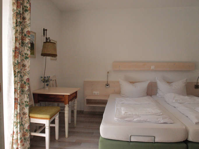 Bedroom 2, Hotel Villa Sisi, Starnberg