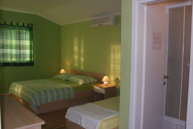 Bedroom 2, Villa Tonka, Makarska