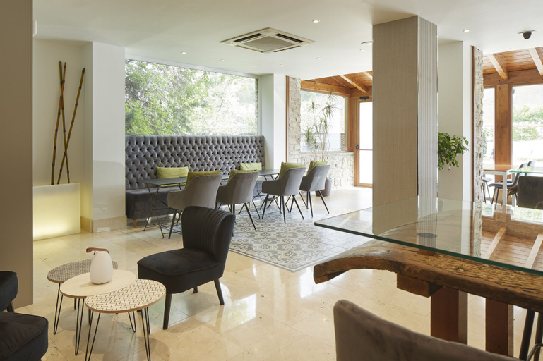 Public Area 3, Hotel Iriguibel, Navarra