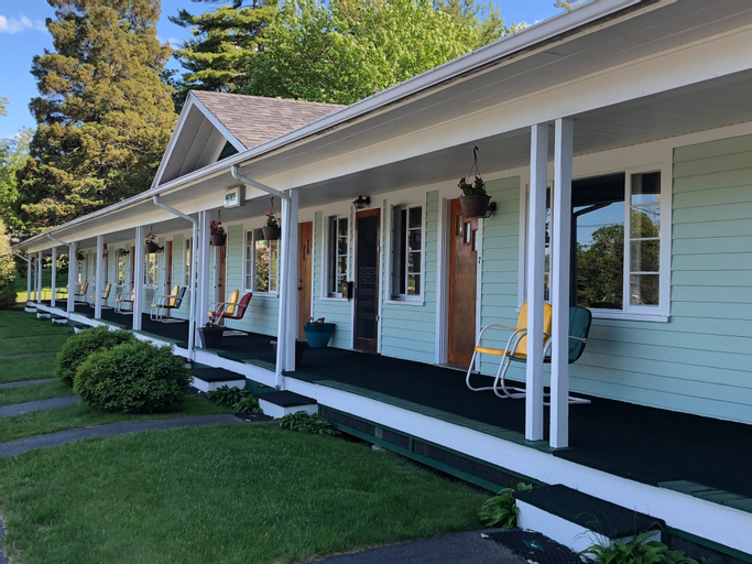 Edenbrook Motel, Hancock