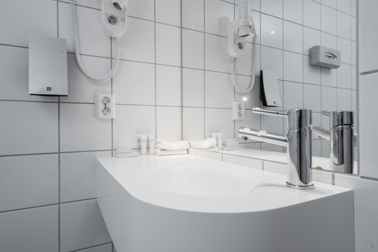 Bathroom 5, Thon Hotel Nidaros, Trondheim
