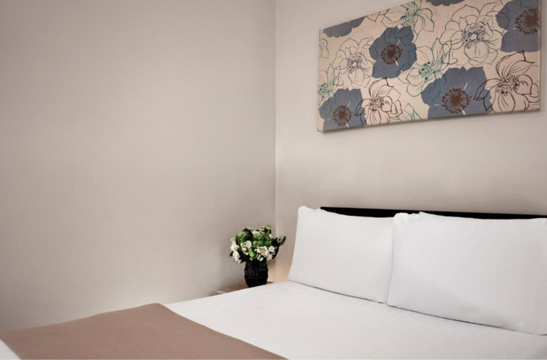 Bedroom 3, Lords Hotel, London