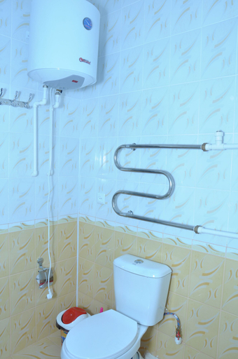 Bathroom, Hotel Shokhjakhon, Xiva