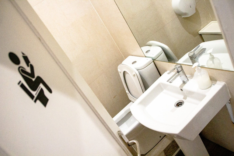 Bathroom 4, Onefam Sungate, Madrid