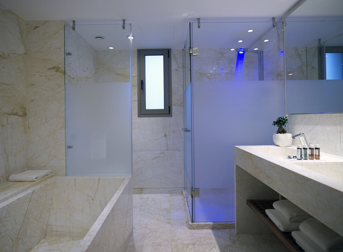 Bathroom 5, Samaria Hotel, Crete