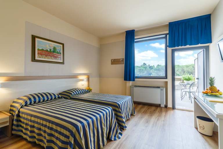 Bedroom 3, Hotel Country Club, Lucca