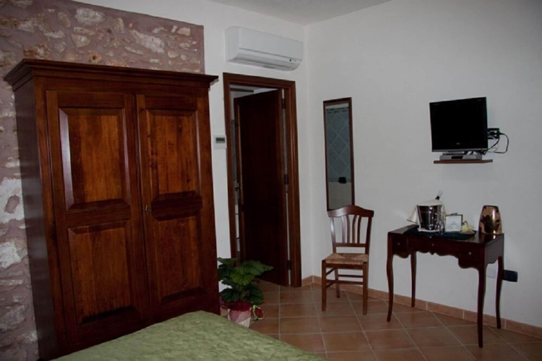 Bedroom 4, Agriturismo Carbona, Trapani