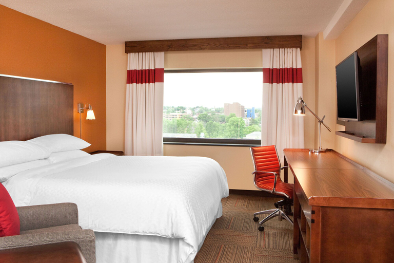 Bedroom 3, Four Points by Sheraton Scranton, Lackawanna