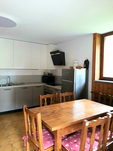 In-room dining, Sweet Home ski out, Aosta