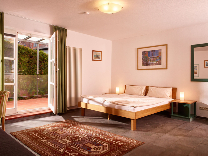 Bedroom 3, Hotel & Restaurant Burgschänke, Kaiserslautern