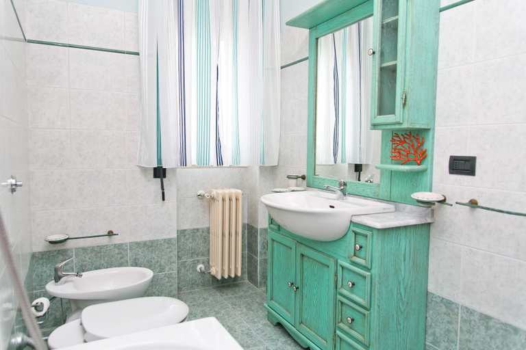 Bathroom 3, BlueMarine Apartment, Lecce