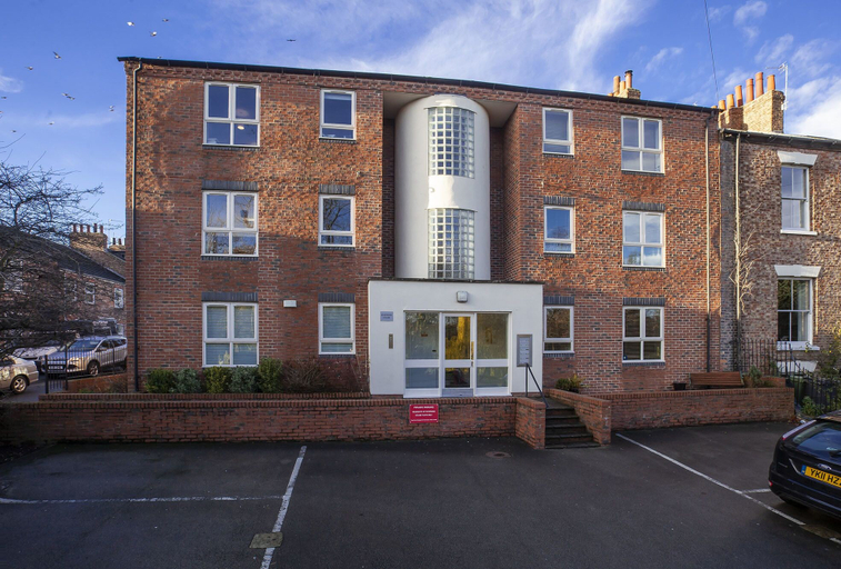 Exterior & Views 2, Riverbank View, York