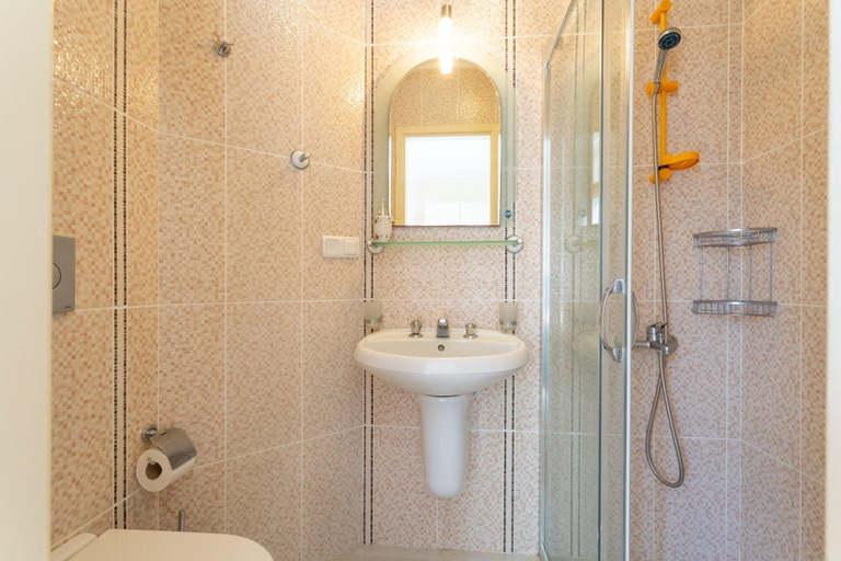 Bathroom 4, Villa Atlantis Large Private Pool A C Wifi Car Not Required - 3163, Ortaca