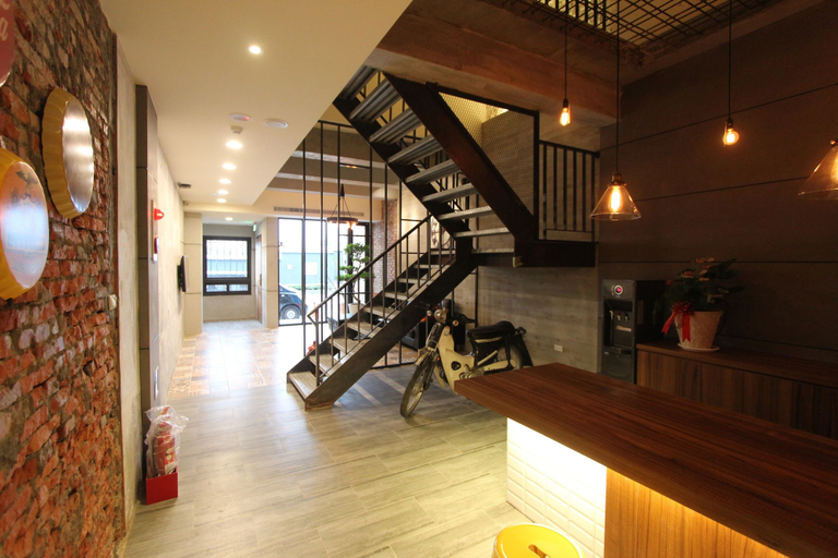 Others 5, Mz1090 B&B, Pingtung