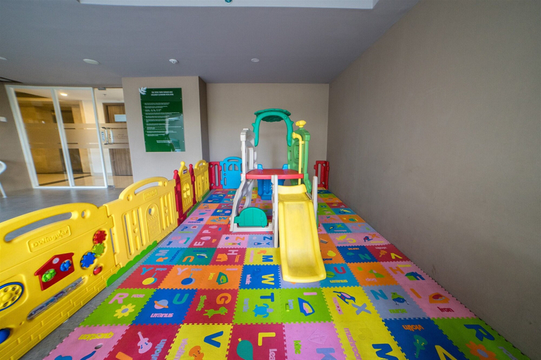 Family & Kids 4, Loft Studio Apartment @ Galeri Ciumbuleuit 3 near Dago By Travelio, Bandung