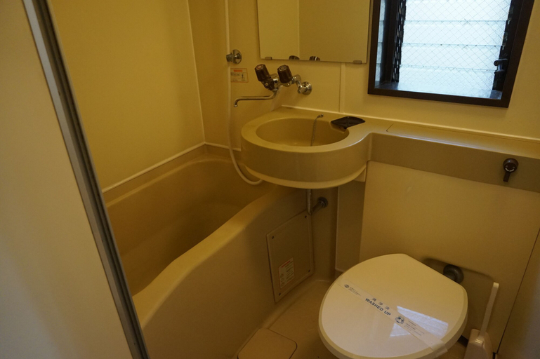 Bathroom 3, CUBIC.30, Hiroshima