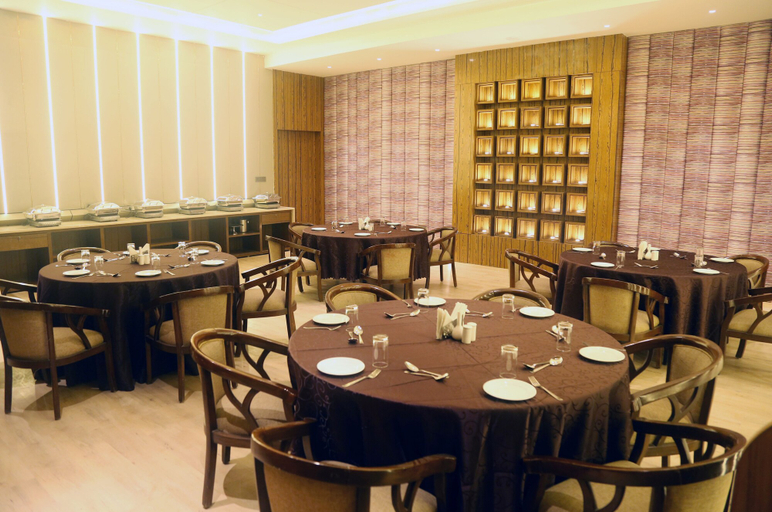 Food & Drinks 5, Om Clarks Inn Raebareli, Rae Bareli
