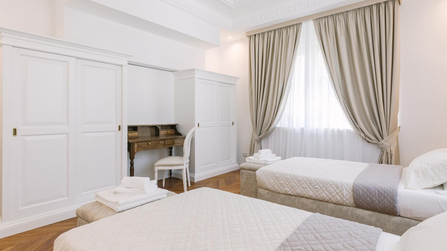 Bedroom 4, Villa La Perla Bianca 10, Florence
