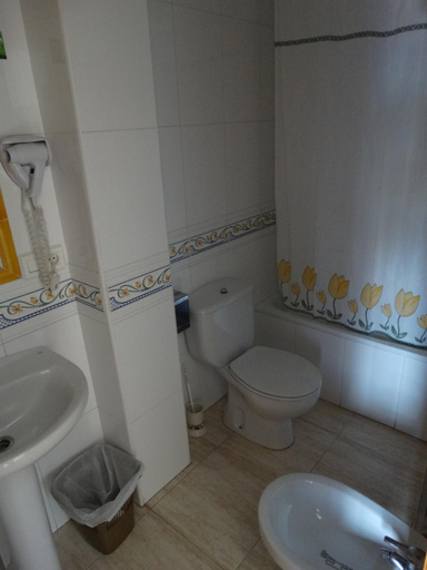 Bathroom 4, Hotel Los Juncos, Cantabria